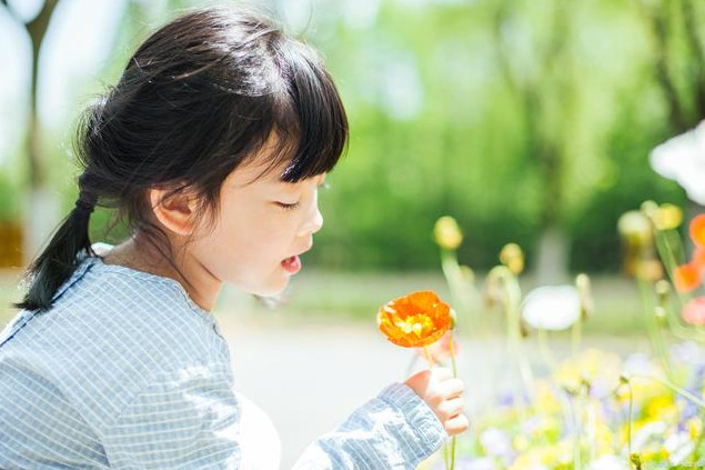 女孩小名寓意好的名字：萱萱、洛洛（好听又旺运）