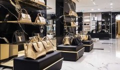 高端大气二奢店名字：名阁坊、栖云奢馆（高雅有格调）